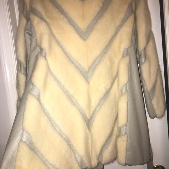 Mink-leather coat - Picture 7 of 8